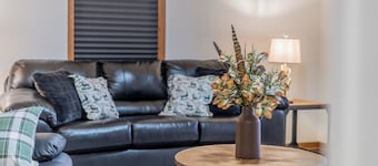 Cozy Cabin Getaway in Pierce County GA