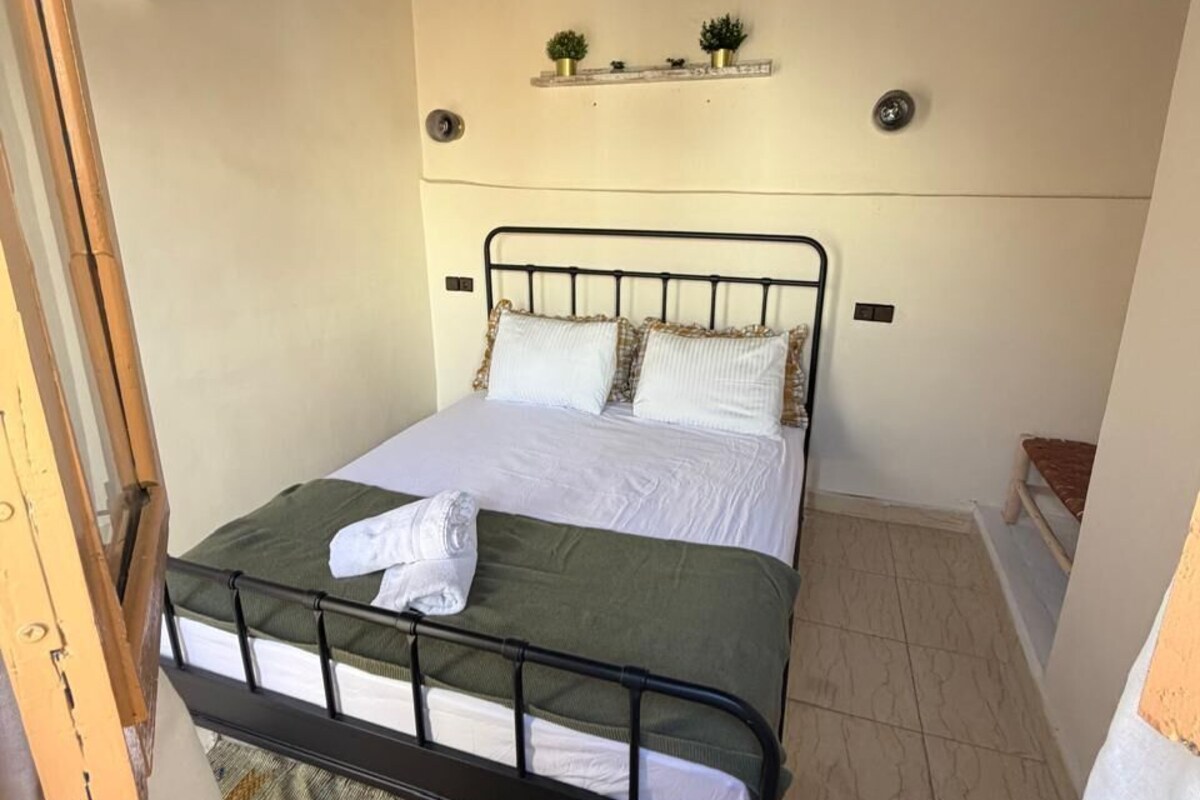 WiFi (free), individually decorated, individually furnished, bed sheets