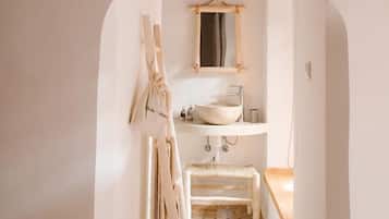 シャワー、タオル、石鹸、シャンプー