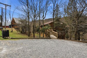 Exterior - The Beechline~Walk to Slopes~Mtn & Slope Views~Private Club Access~Sleeps 12 (Beech Mountain)