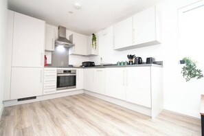 Fridge, microwave, oven, stovetop - 2BR Apartment Near Outlet and Station with Lift (Ashford)