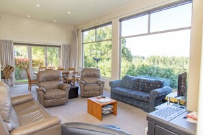 Living area - Arrowtown Dress Circle (Arrowtown)