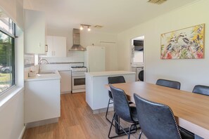 Dining - Botanic Base | Designed for Ease & Comfort (Mount Austin)