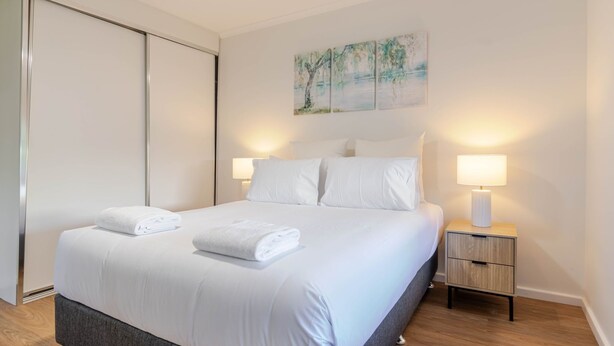 Room - Botanic Base • Pets Welcome • Wagga Wagga (Mount Austin)