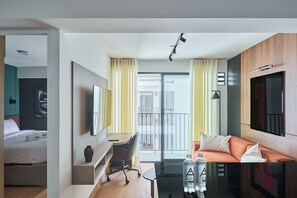 1 habitación, tabla de planchar con plancha, cuna de viaje y wifi 