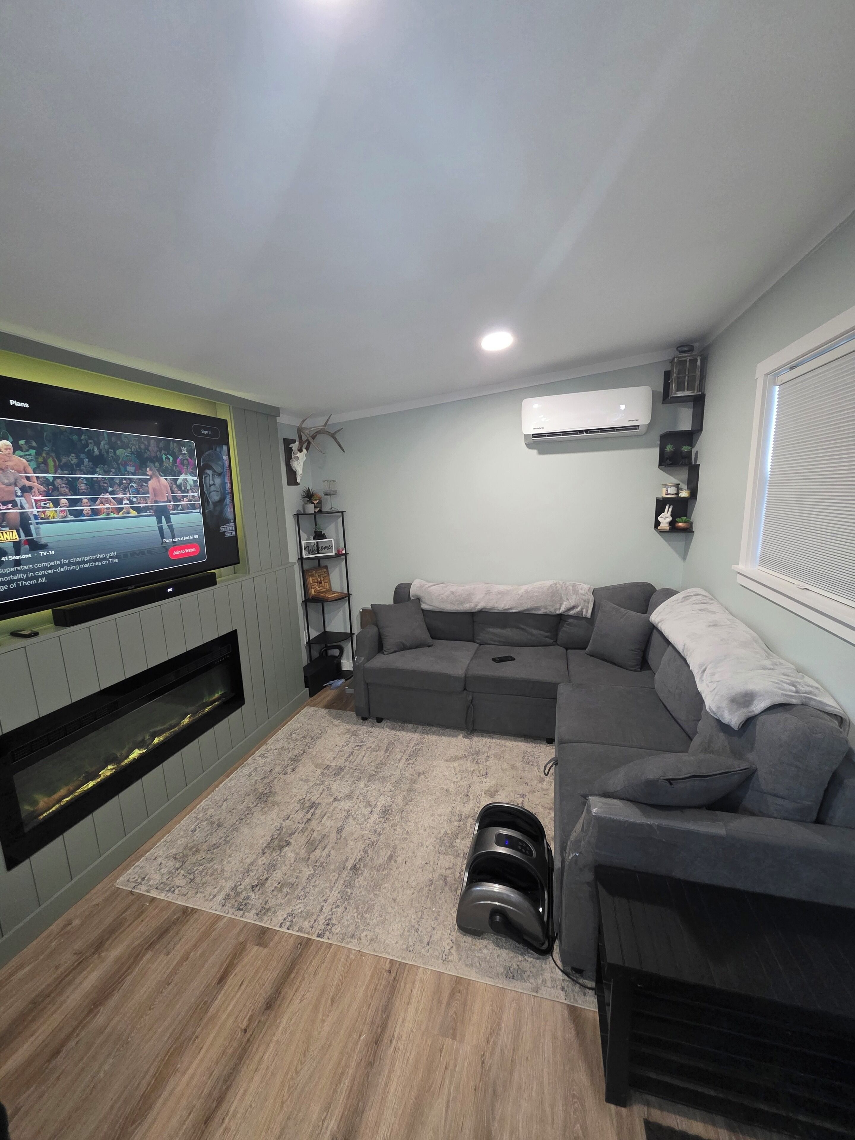 Télévision, cheminée