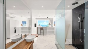 Hair dryer, towels, shampoo - Golden Lotus Villas - The Blossom Villa by Elite Havens (Surat Thani)