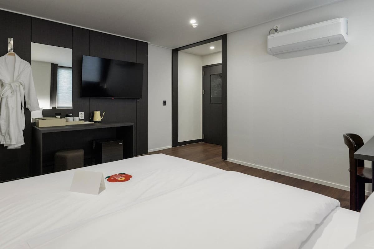 Dongbaek Business Room | Hochwertige Bettwaren, individuell eingerichtet, Verdunkelungsvorhänge