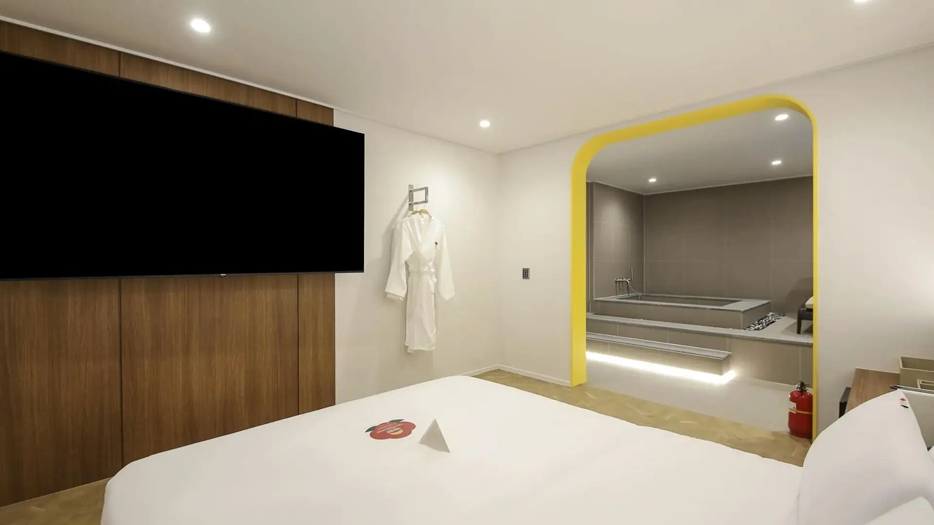 Dongbaek Signature Spa Room | View from room