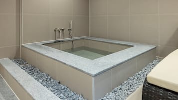 Dongbaek Signature Spa Room | Spa