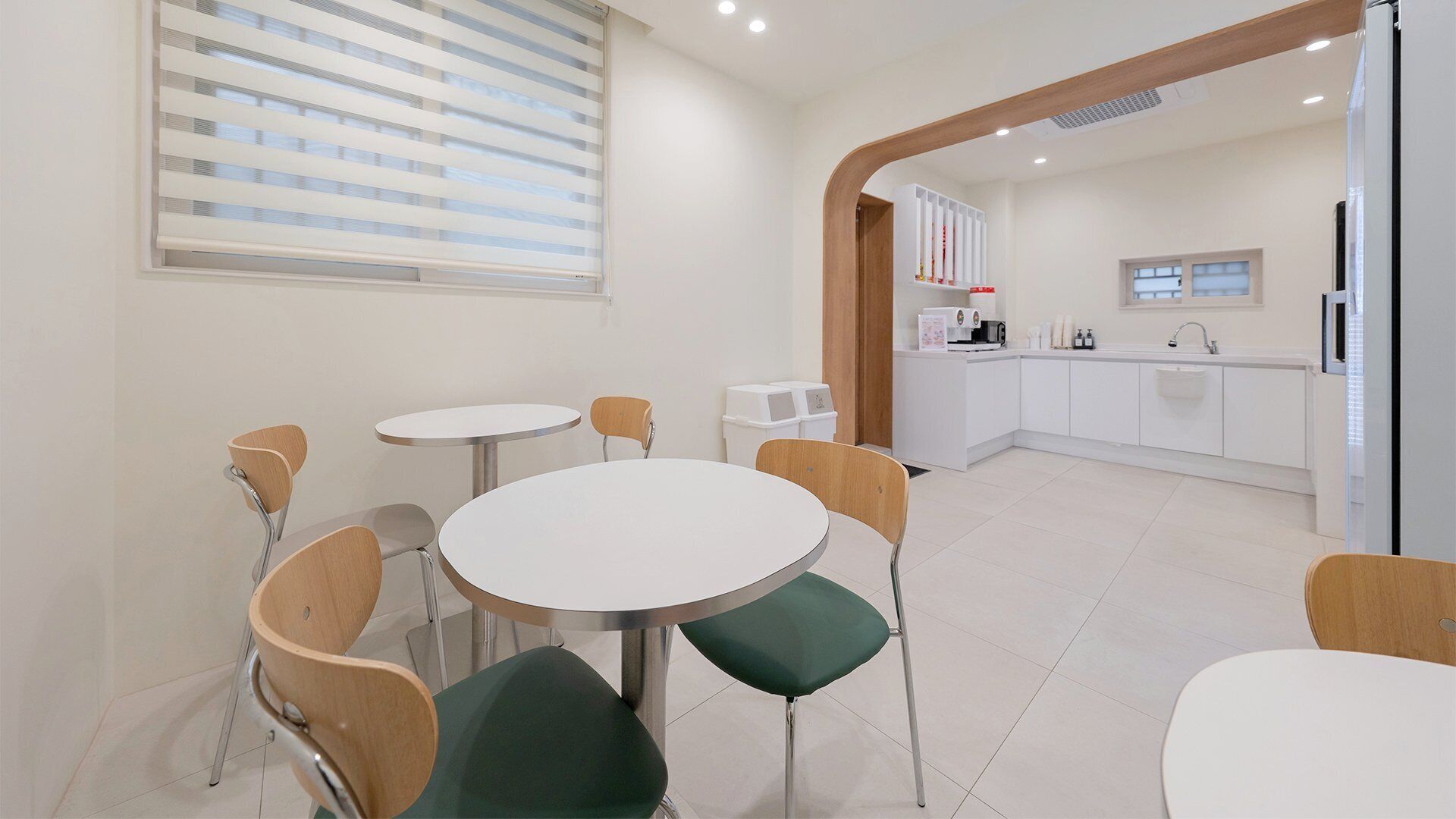 Snack bar