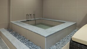 Dongbaek Signature Spa Room | Hochwertige Bettwaren, individuell eingerichtet, Verdunkelungsvorhänge