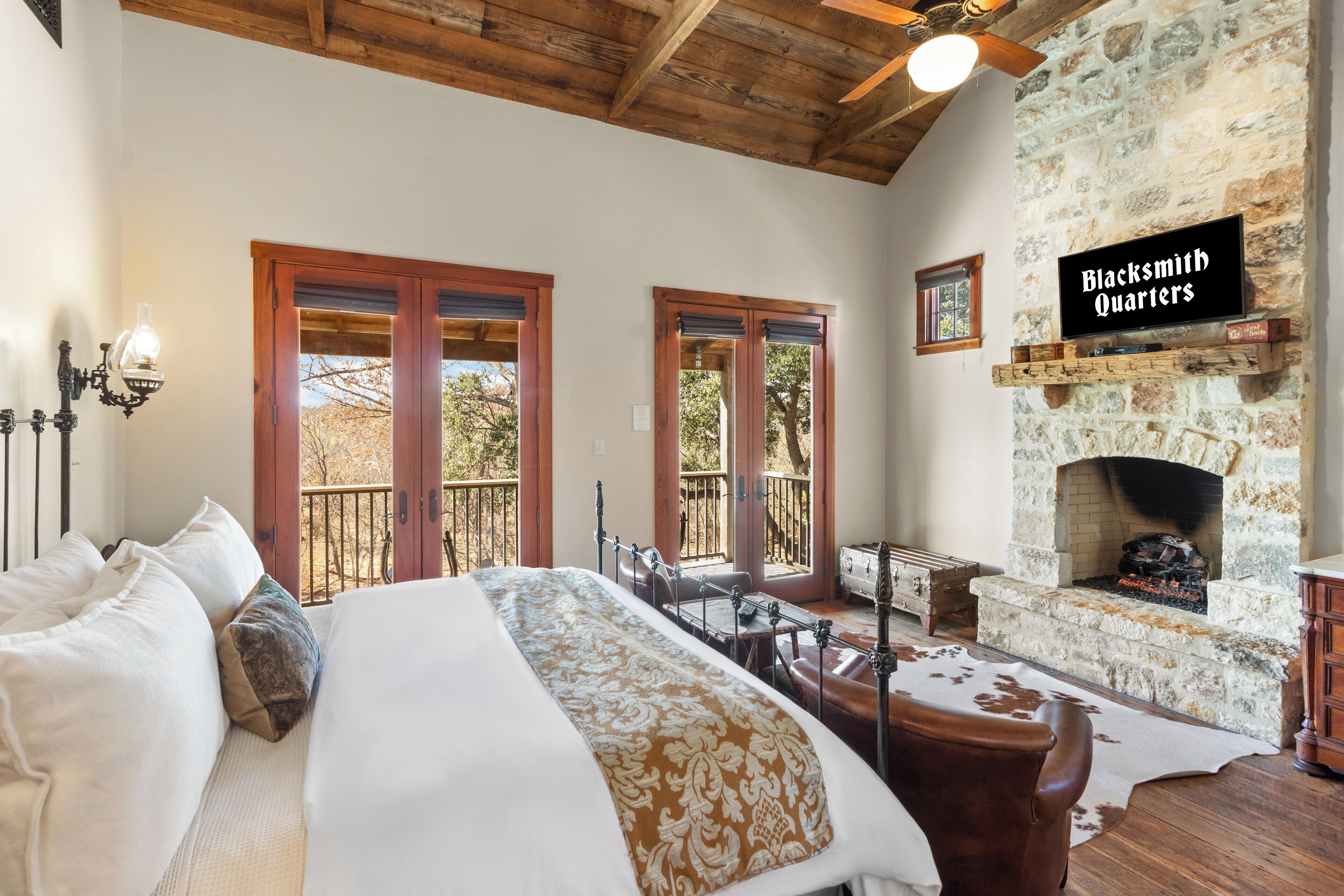 The Max | Fer et planche à repasser, Wi-Fi gratuit