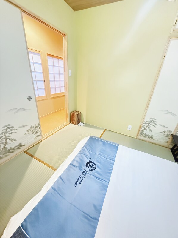 Living area - SUNSHINE HOUSE (Osaka)