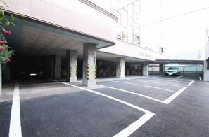 ที่จอดรถฟรี