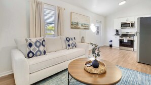 Living area - Cottage on Camden 8 - Downtown! (Stuart)