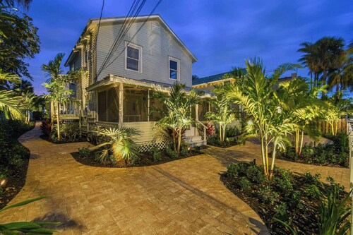Cottage on Camden 8 - Downtown!