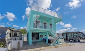 Exterior - Delightful 2-bedroom house with AC in sunny Key Largo (Key Largo)