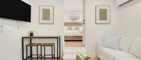 1 habitación, tabla de planchar con plancha, wifi y ropa de cama
