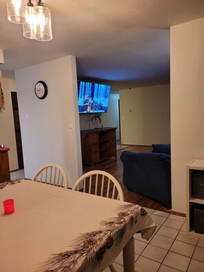 Interior - Garden Sanctuary, Mid-term, Peaceful Lake-town Home (Lake Stevens)