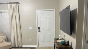 Unclassified image, 5 of 11, button - Cozy home in Opelika/Easy interstate access/Short drive to downtown and Auburn. (Opelika)