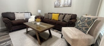 Cozy home in Opelika/Easy interstate access/Short drive to downtown and Auburn.