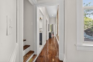 Interior - Spacious 4b/4b • Walk to Restaurants, Near Soulard (St. Louis)