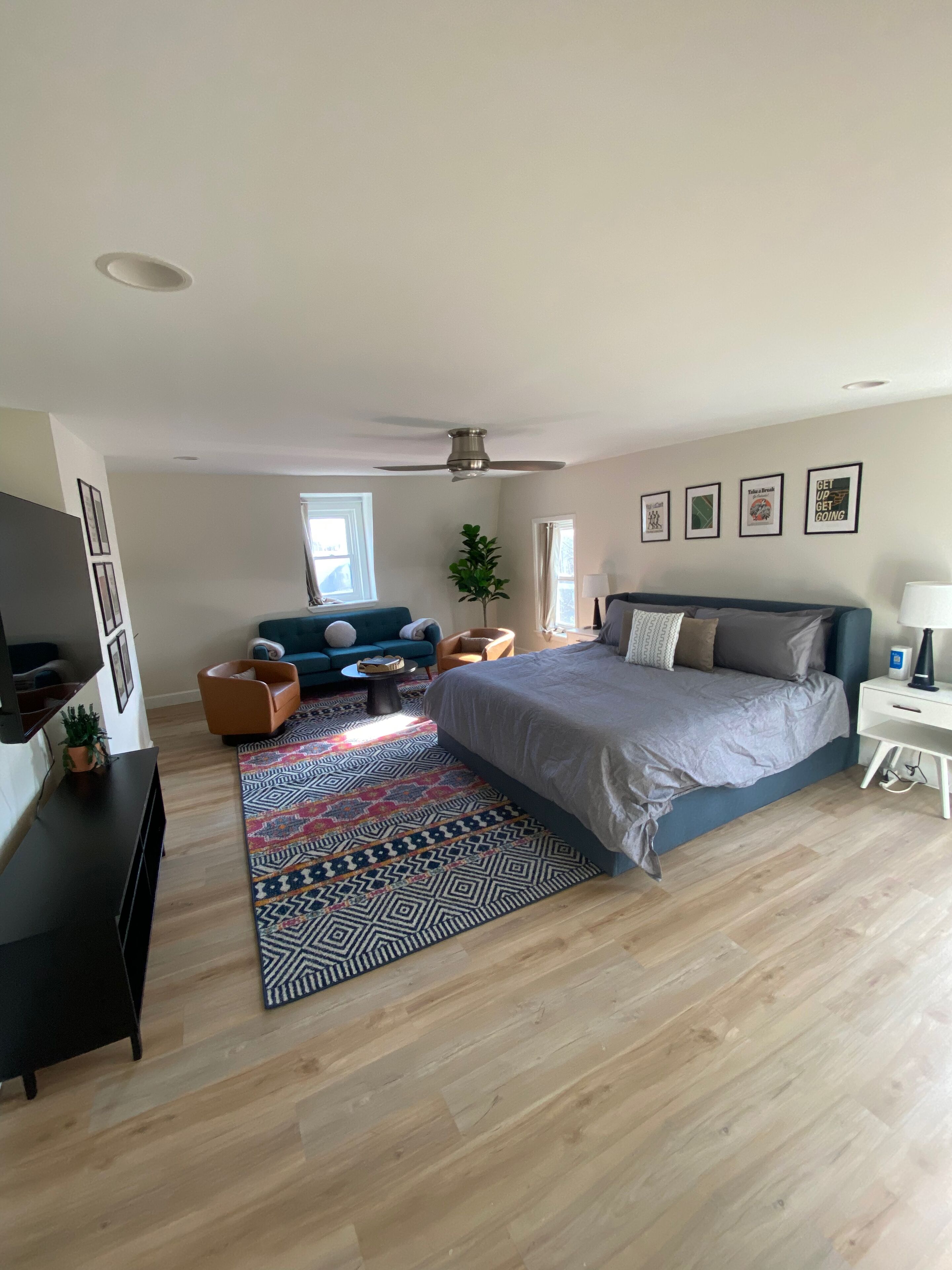 4 多间卧室、熨斗/熨衣板、WiFi、床单