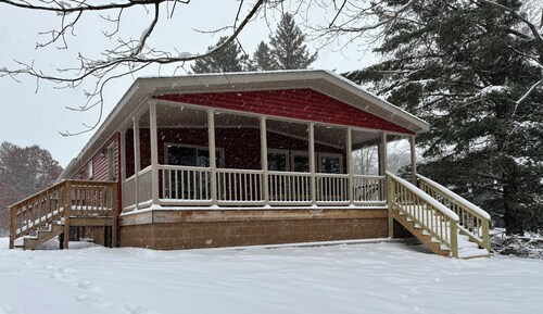 3bdr cabin in Amery on the Apple River Flowage