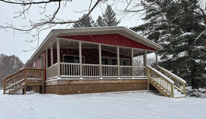 3bdr cabin in Amery on the Apple River Flowage