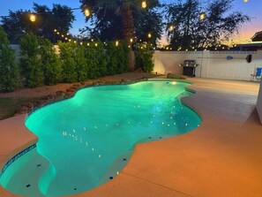 Outdoor pool - Chic & Cozy Retreat w/Pool+Spa /Close to Old Town! (Scottsdale)