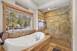Hair dryer, towels - The Salty Pine - Pool Table, Small Dogs, 4 Bedrms (South Lake Tahoe)