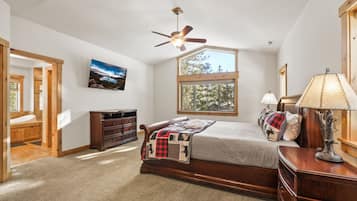 4 bedrooms, desk, WiFi, bed sheets
