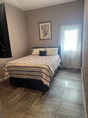 Iron/ironing board, WiFi, bed sheets - Stay on the Edge of Death Valley — Desert Magic Awaits (Amargosa Valley)