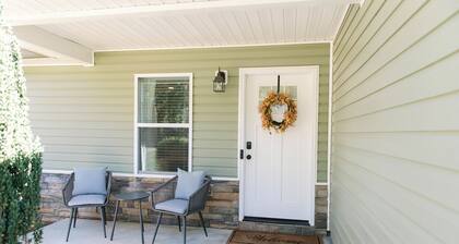 The Greer Retreat - Near DT, GSP airport, + BMW