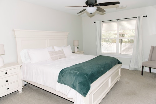 The Greer Retreat - Near DT, GSP airport, + BMW