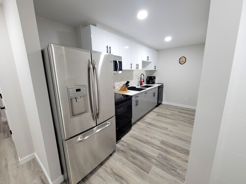 Serene Cove Stays 1BR entire suite