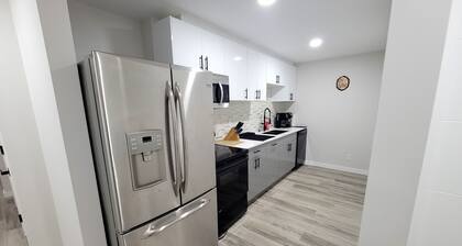 Serene Cove Stays 1BR entire suite