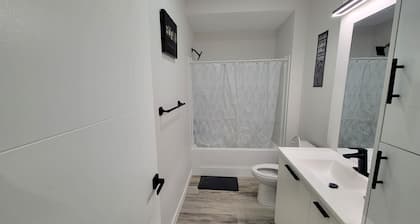 Serene Cove Stays 1BR entire suite
