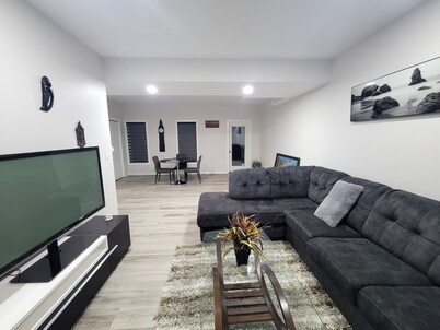 Serene Cove Stays 1BR entire suite