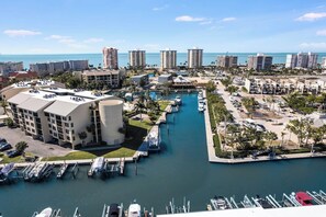 Marina - Water Views, Beach Access, Pool, Pickleball, More (Fort Myers Beach)