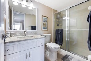 Hair dryer, towels - Water Views, Beach Access, Pool, Pickleball, More (Fort Myers Beach)