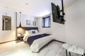 Desk, free WiFi - Lrui Motel (Busan)