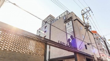 Escritorio y wifi gratis