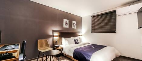 Työpöytä, ilmainen Wi-Fi