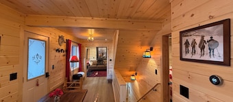 The Bunny Haus in the heart of Government Camp with sauna and wood fireplace