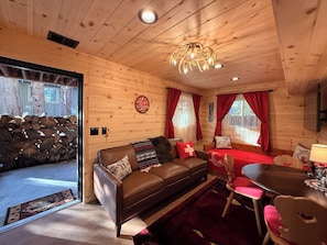 Smart TV, fireplace, computer monitors
