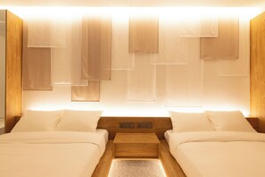 Royal Penthouse | In-room safe, iron/ironing board, free WiFi