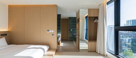 Japanese-style Room | In-room safe, iron/ironing board, free WiFi