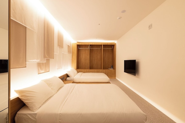 Royal penthouse | Een kluis op de kamer, een strijkplank/strijkijzer, gratis wifi